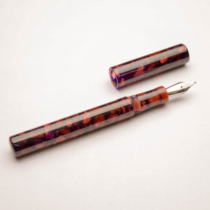 Zwart met rode vulpen JoWo #6, Black and Red marbled fountain pen with JoWo #6