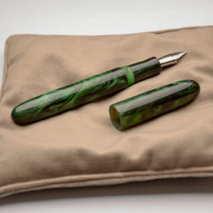 Fountain Pen - Jowo #6 - 13 mm - In-house green and black material