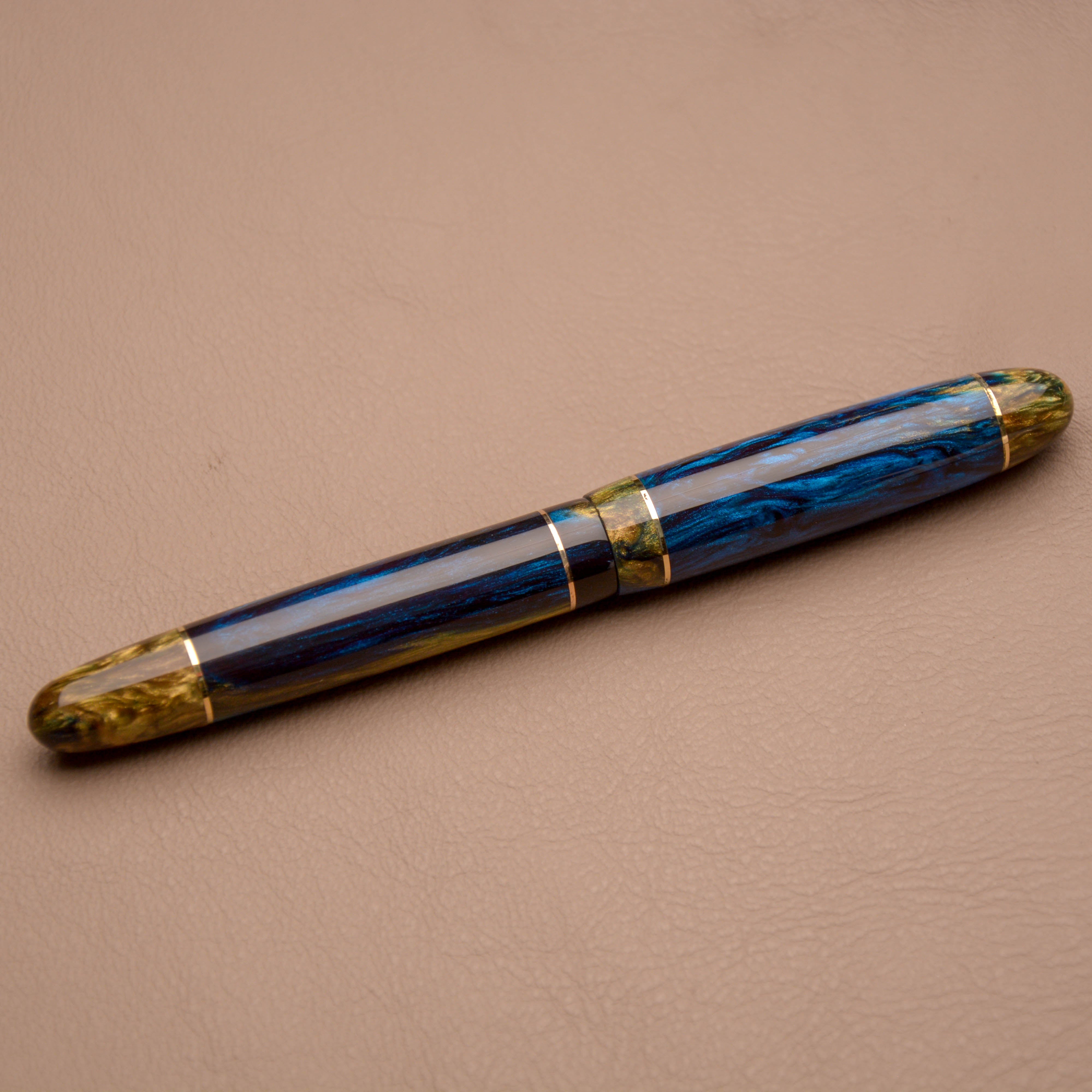 Fountain Pen - Jowo #6 - 13 mm - Blue, black and gold with brass details