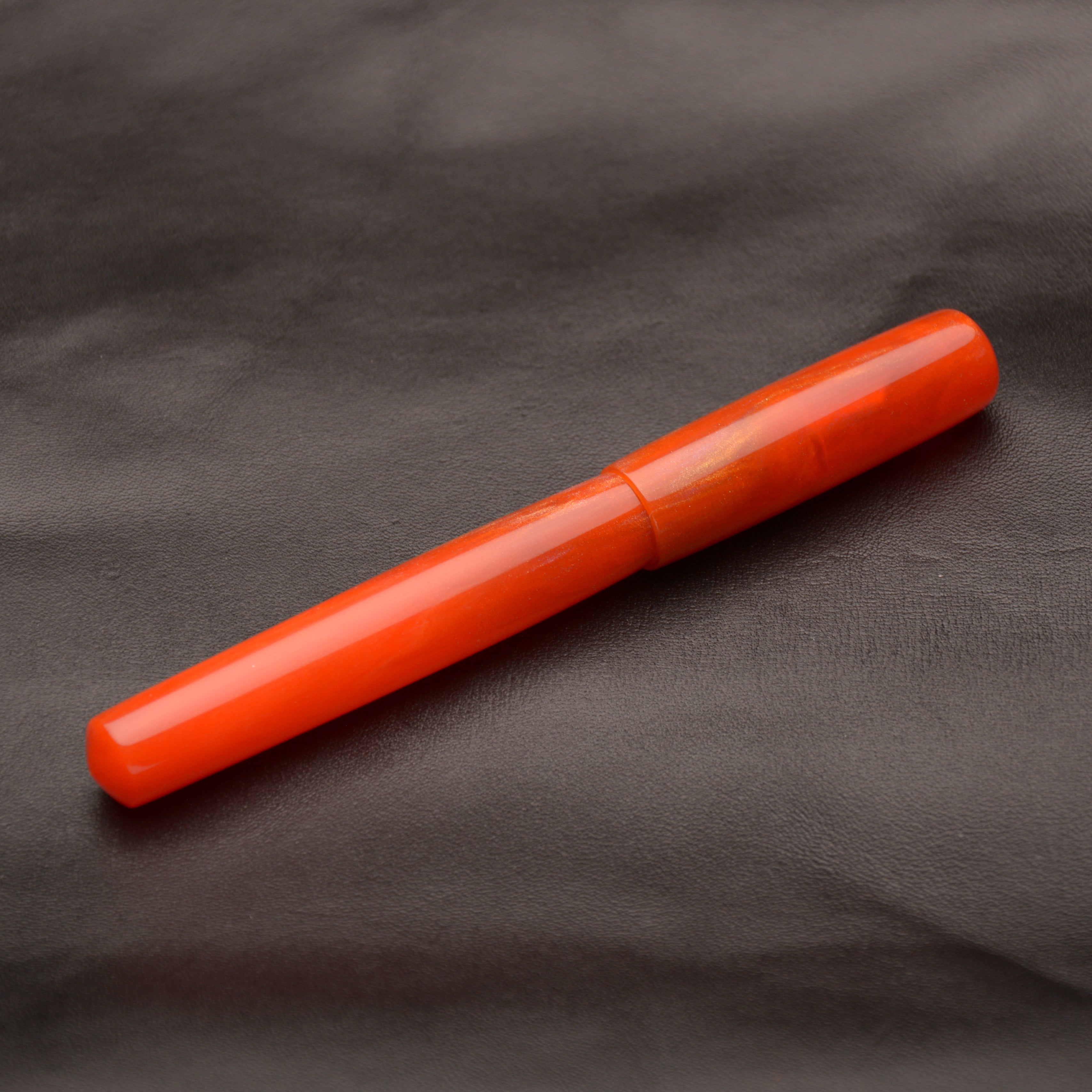 Fountain Pen - Bock #6 - 13 mm - In-house cast with golden sparkle in transparent orange